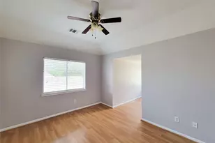 9410 Barretts Glen Ct, Houston, TX 77065 - Photo 35