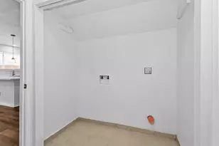 10610 Chapel Hill Dr, Houston, TX 77099 - Photo 21