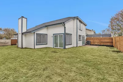 10610 Chapel Hill Drive, Houston, TX 77099 - Photo 39