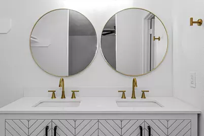 10610 Chapel Hill Drive, Houston, TX 77099 - Photo 27