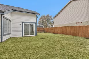 10610 Chapel Hill Dr, Houston, TX 77099 - Photo 41