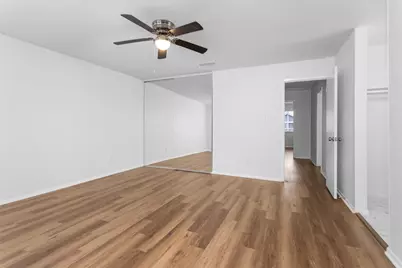 10610 Chapel Hill Drive, Houston, TX 77099 - Photo 25