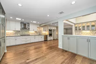 10 Woodstone St, Houston, TX 77024 - Photo 9