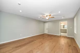 10 Woodstone St, Houston, TX 77024 - Photo 29