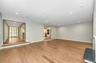 10 Woodstone St, Houston, TX 77024 - Photo 19