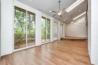 10 Woodstone Street, Houston, TX 77024 - Photo 23
