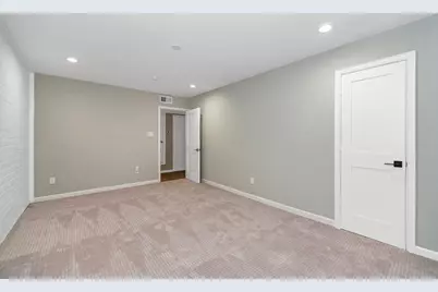 10 Woodstone Street, Houston, TX 77024 - Photo 37