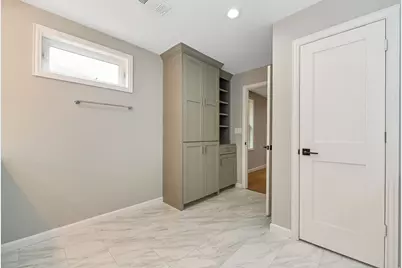 10 Woodstone Street, Houston, TX 77024 - Photo 33