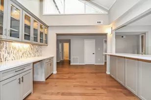 10 Woodstone St, Houston, TX 77024 - Photo 11
