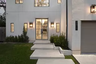 2615 Yupon St, Houston, TX 77006 - Photo 9