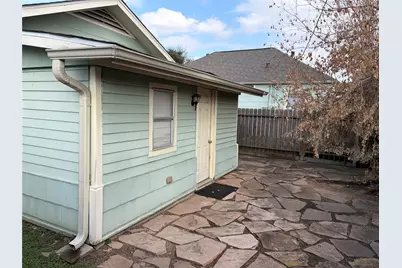 1203 1/2 Walton Street, Houston, TX 77009 - Photo 3