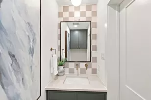 1107 E 24th St, Houston, TX 77009 - Photo 13