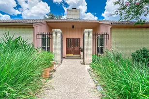12302 Piping Rock Dr, Houston, TX 77077 - Photo 5