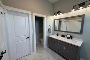 6722 Parker Grv Ln, Houston, TX 77076 - Photo 19