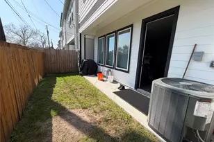 6722 Parker Grv Ln, Houston, TX 77076 - Photo 7