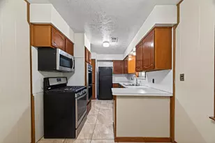 2609 Raspberry Ln, Pasadena, TX 77502 - Photo 15