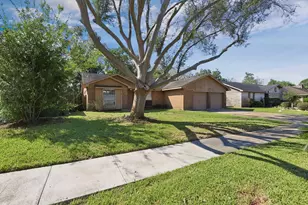 6719 Indian Falls Dr, Missouri City, TX 77489 - Photo 3