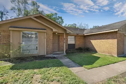 6719 Indian Falls Drive, Missouri City, TX 77489 - Photo 5