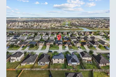 322 Shoshone Ridge Drive, La Marque, TX 77568 - Photo 33