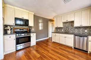 4718 Meadow Park Dr, Houston, TX 77048 - Photo 5