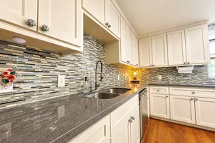 4718 Meadow Park Dr, Houston, TX 77048 - Photo 7