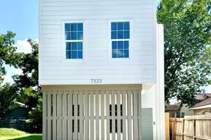 7322 Laredo St, Houston, TX 77020 - Photo 1