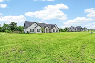 10104 Crown Pt, Iola, TX 77861 - Photo 3