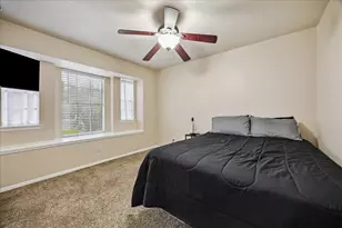 2915 Tower Bridge Ct, Pearland, TX 77581 - Photo 9