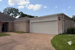 418 Fox Briar Ln, Sugar Land, TX 77478 - Photo 1