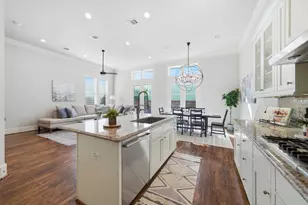 1360 W 25th St, Houston, TX 77008 - Photo 3