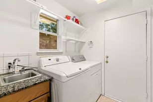 155 W Drifting Shadows Circle, The Woodlands, TX 77385 - Photo 11