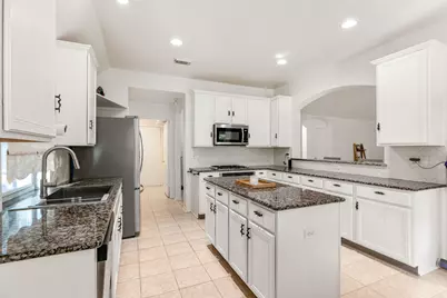 155 W Drifting Shadows Circle, The Woodlands, TX 77385 - Photo 9