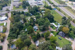 411 Sherwood St, Cleveland, TX 77327 - Photo 5