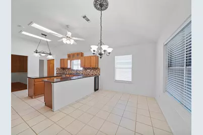 2711 N Peach Hollow Circle, Pearland, TX 77584 - Photo 13