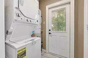 8526 Vennard Rd, Houston, TX 77034 - Photo 9