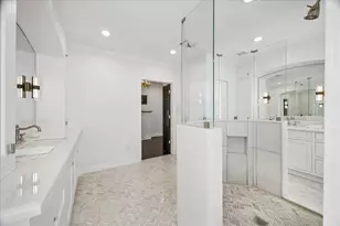 2439 Stanmore Dr, Houston, TX 77019 - Photo 21