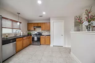 26872 Kings Park Hollow Dr, Kingwood, TX 77339 - Photo 9