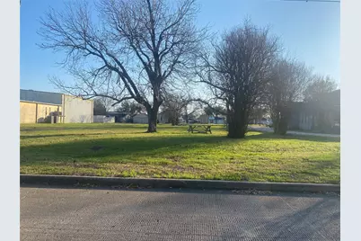 3015 N Main Street, Stafford, TX 77477 - Photo 1