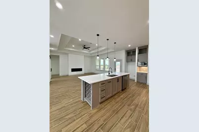 931 Buffalo Trail, Angleton, TX 77515 - Photo 7