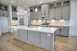 931 Buffalo Trail, Angleton, TX 77515 - Photo 13