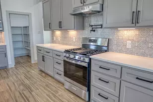 931 Buffalo Trail, Angleton, TX 77515 - Photo 15