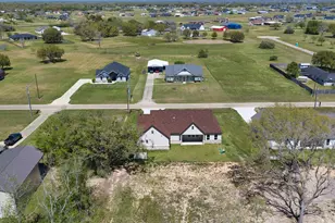 931 Buffalo Trail, Angleton, TX 77515 - Photo 37
