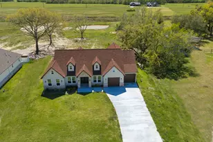 931 Buffalo Trail, Angleton, TX 77515 - Photo 3