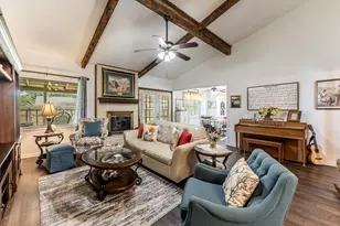 2115 Normal Park Dr, Huntsville, TX 77340 - Photo 5