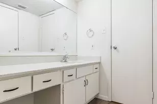 2750 Holly Hall St, Houston, TX 77054 - Photo 17