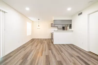 2750 Holly Hall Street #1105, Houston, TX 77054 - Photo 5