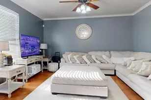 8030 Singing Sonnet Ln, Houston, TX 77072 - Photo 3