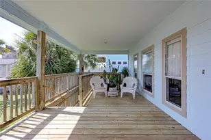 13719 Mutiny Ln, Galveston, TX 77554 - Photo 31