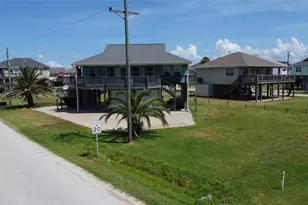 980 S Stingaree Dr, Crystal Beach, TX 77650 - Photo 39