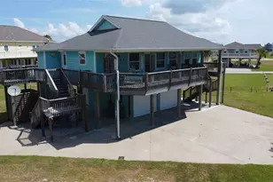 980 S Stingaree Dr, Crystal Beach, TX 77650 - Photo 1